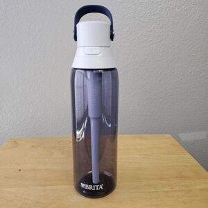 Brita Filtered Water Bottle Flip Top Straw Purple BPA Free Reusable 26 oz